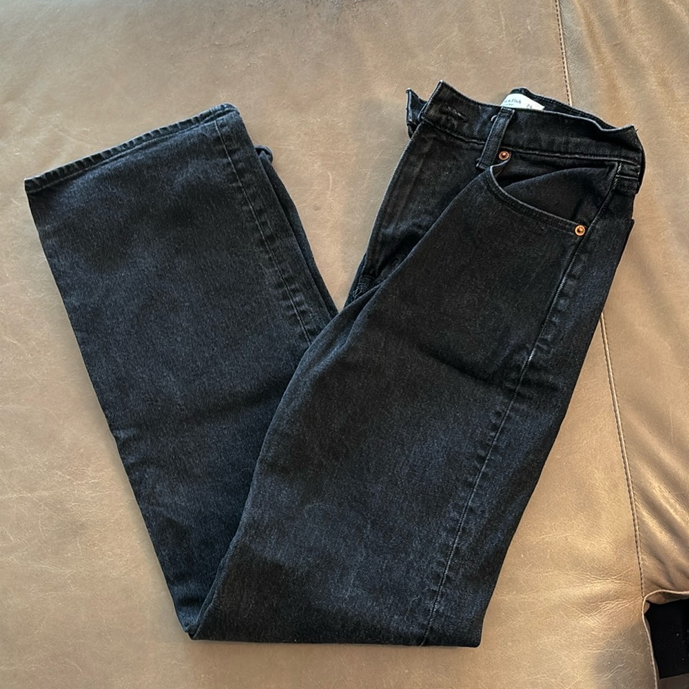 Abercrombie black high rise 90s relaxed jean size 24